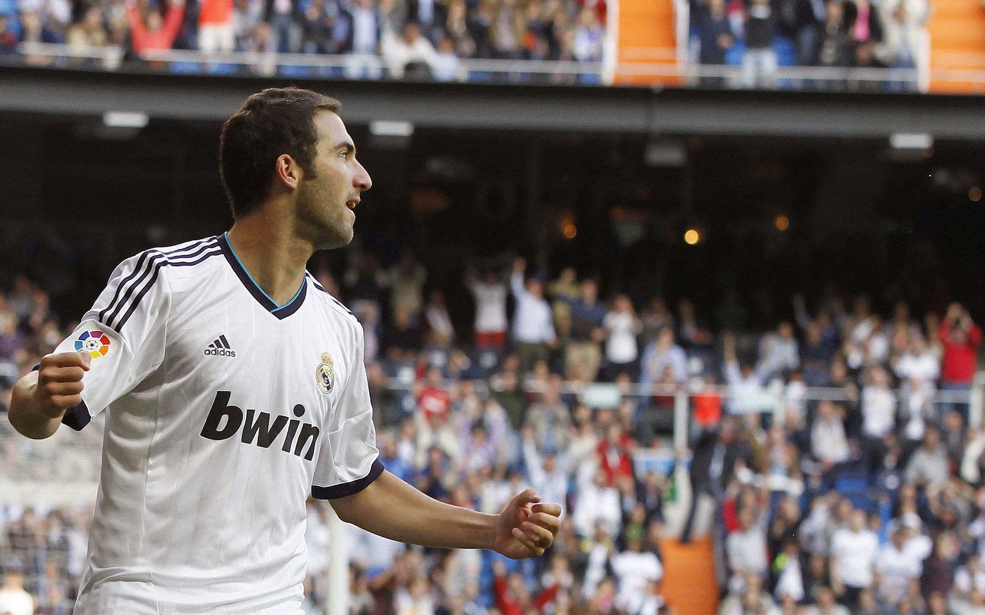 莫名其妙!步行者球迷莫名其妙狂嘘今夏加盟雄鹿的功勋老将?,雄鹿对步行者聚胜顽球汇