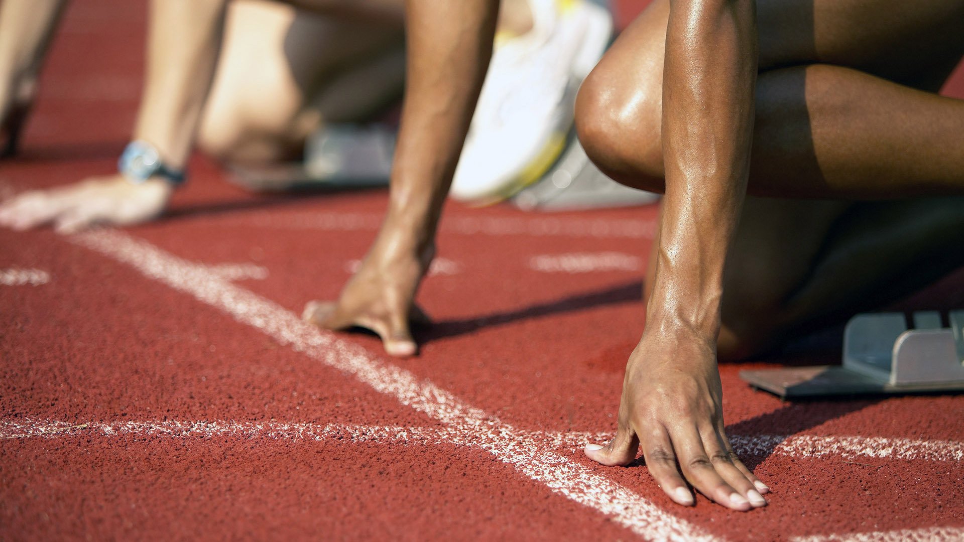 球员在赛后分享个人恢复训练心得，足球赛后恢复性训练