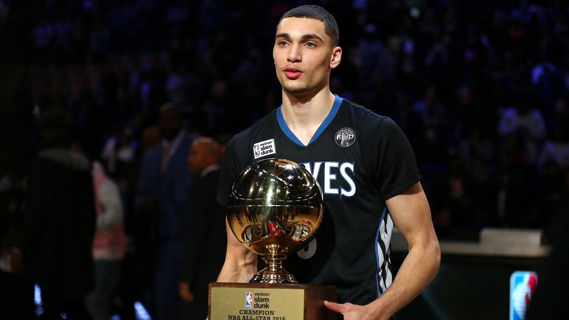 从被嘲“草台班子”到燃爆鸟巢，KPL九年逆袭堪比爽文